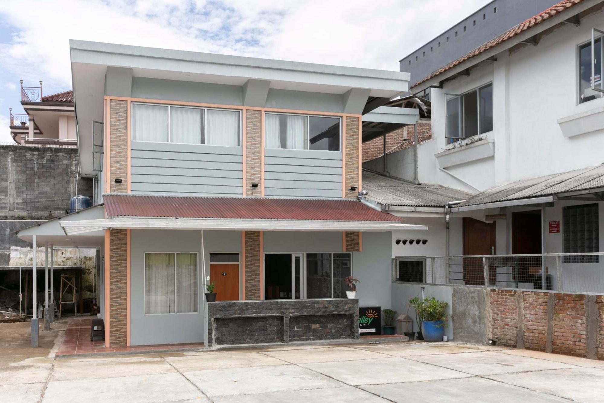 Super Oyo Collection O 3130 D'Valley View Lembang Extérieur photo